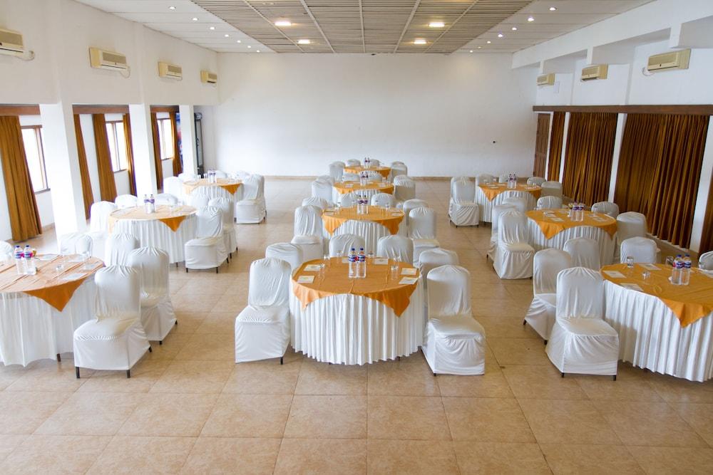 Resorte Marinha Dourada Arpora Exterior photo